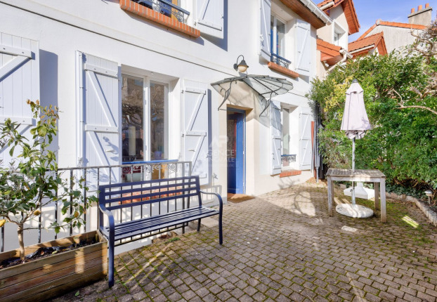 Maison 8 pièces 140 m² · à Sèvres · 140 m² · 850 000 €
