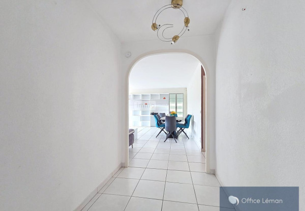 Appartement 4 pièces 135 m² · à Ferney-Voltaire · 135 m² · 750 000 €