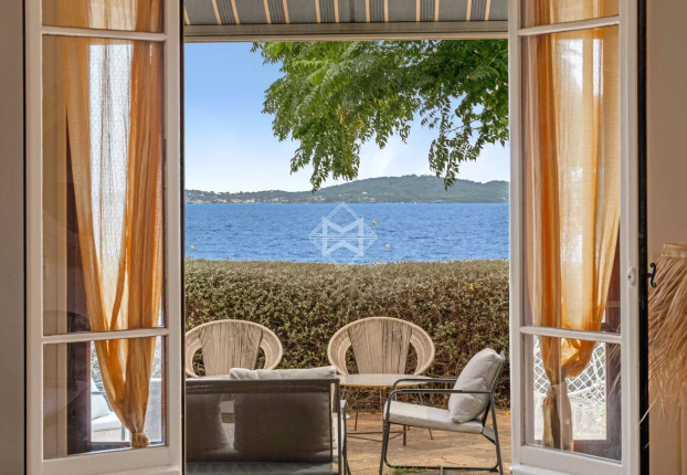 Maison 8 pièces 240 m² · à Carqueiranne · 240 m² · 2 500 000 €