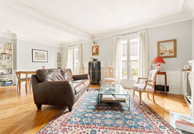 Appartement 5 pièces 122 m² · à Paris 16ème · 122 m² · 1 490 000 €