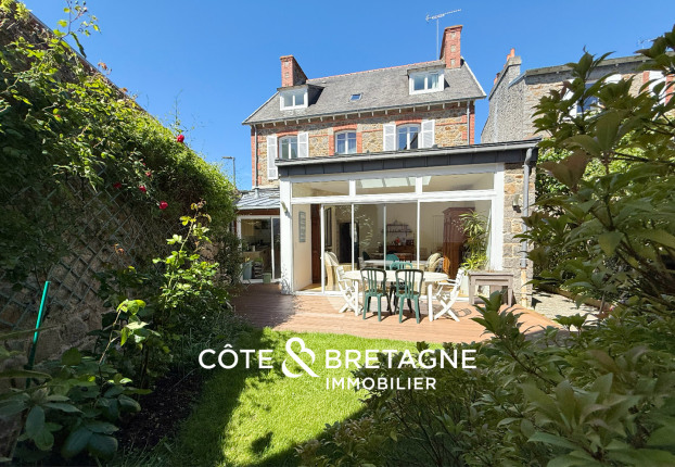 Maison 10 pièces 240 m² · à Saint-Brieuc · 240 m² · 499 240 €
