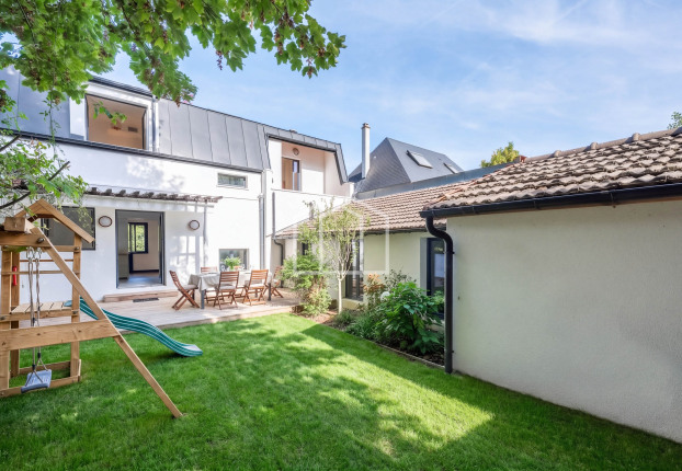 Maison 8 pièces 184 m² · à Suresnes · 184 m² · 1 290 000 €