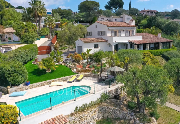 Maison 8 pièces 198 m² · à Mougins · 198 m² · 1 590 000 €