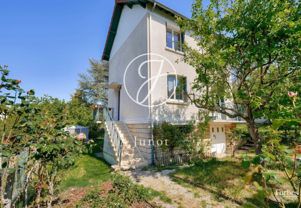 Maison 5 pièces 110 m² · à Centre Ville, Rueil-Malmaison · 109,9 m² · 875 000 €