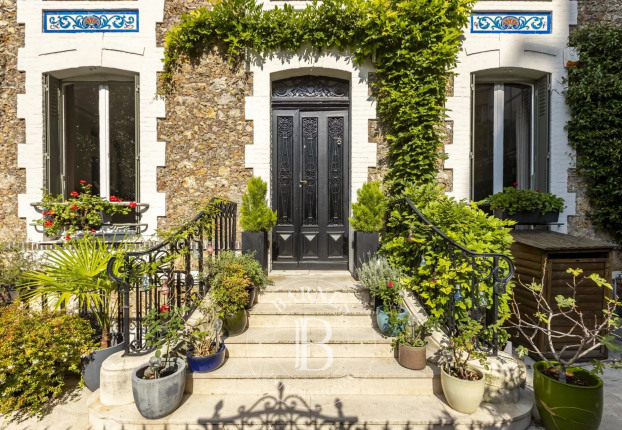 Maison 10 pièces 320 m² · à Auteuil Sud, Paris 16ème · 320 m² · 3 530 000 €