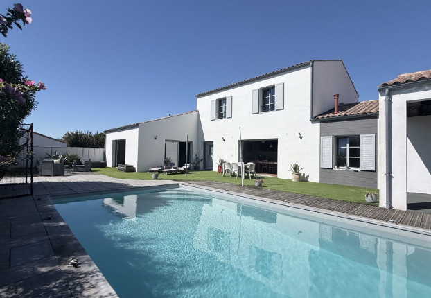 Maison 6 pièces 236 m² · à Saint-Rogatien · 236 m² · 798 000 €