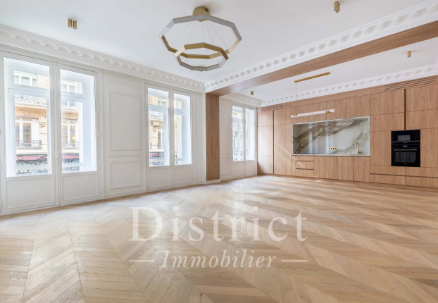 Appartement 4 pièces 125 m² · à Triangle d'Or, Paris 8ème · 125 m² · 2 988 000 €