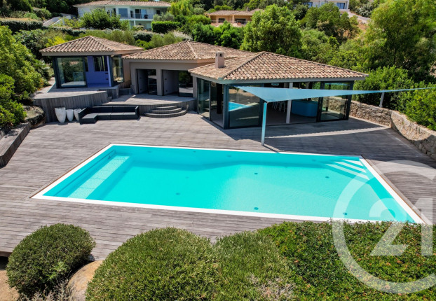 Maison 7 pièces 247 m² · à Zonza · 247 m² · 1 990 000 €