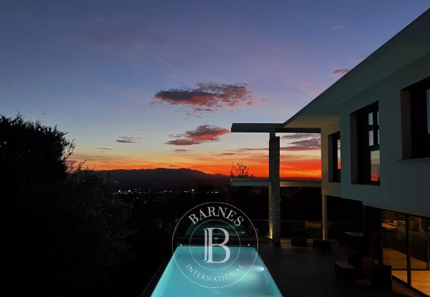Maison 7 pièces 209 m² · à Coublevie · 209 m² · 1 080 000 €