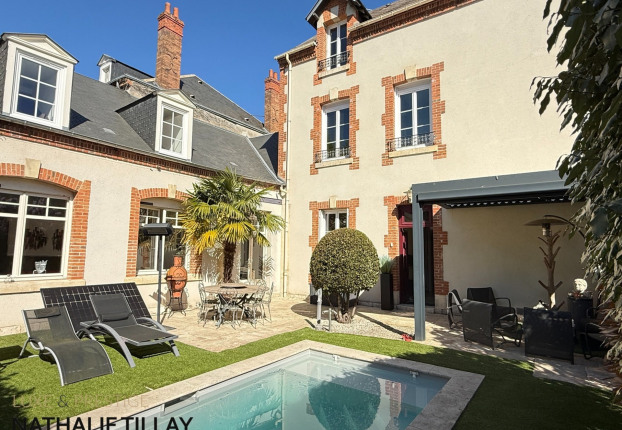 Maison 8 pièces 235 m² · à Orléans · 235 m² · 749 000 €