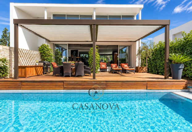Maison 7 pièces 240 m² · à La Grande-Motte · 240 m² · 2 100 000 €
