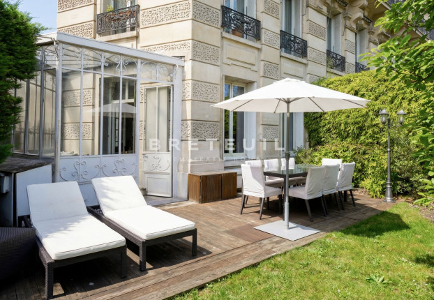 Appartement 4 pièces 145 m² · à Paris 16ème · 145 m² · 2 660 000 €