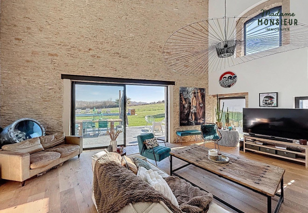 Maison 6 pièces 253 m² · à Saint-Marcel-Bel-Accueil · 253 m² · 820 000 €