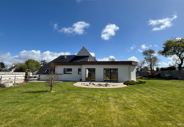 Maison 7 pièces 177 m² · à Plouvien · 177 m² · 518 570 €