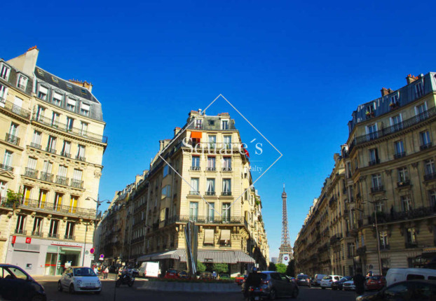 Appartement 7 pièces 210 m² · à Paris 16ème · 210 m² · 2 390 000 €