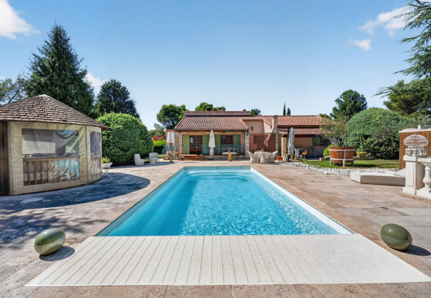 Maison 6 pièces 200 m² · à Exterieurs, Cabriès · 200 m² · 799 000 €