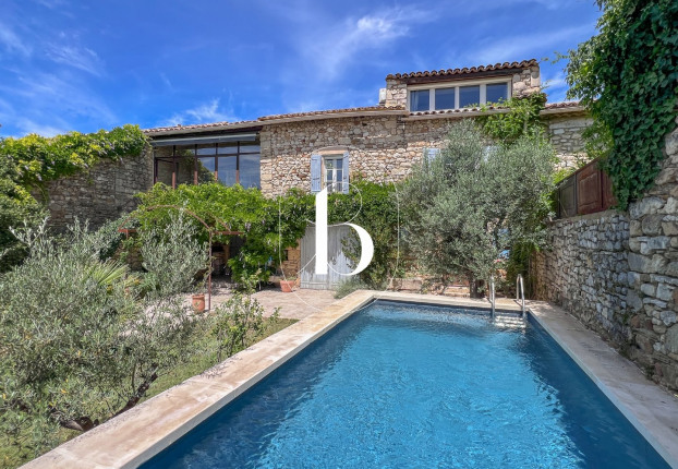 Maison 8 pièces 180 m² · à Goudargues · 180 m² · 575 000 €