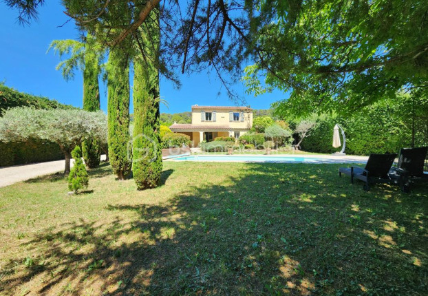 Maison 5 pièces 115 m² · à Cadenet · 115 m² · 645 000 €