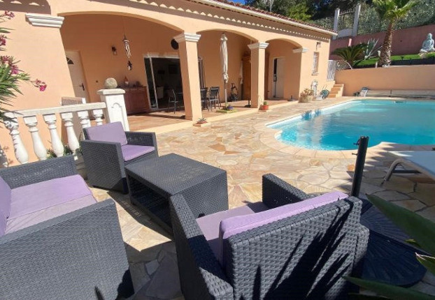 Maison 6 pièces 157 m² · à Six-Fours-les-Plages · 157 m² · 699 000 €