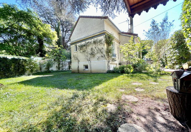 Maison 9 pièces 198 m² · à Garches · 198 m² · 1 195 000 €