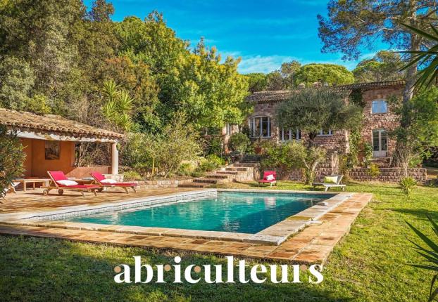 Maison 8 pièces 300 m² · à Saint-Raphaël · 300 m² · 2 200 000 €