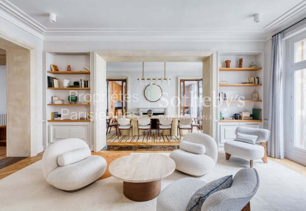 Appartement 8 pièces 348 m² · à Paris 8ème · 348 m² · 10 700 000 €
