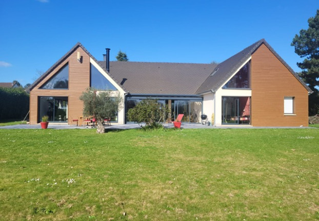 Maison 7 pièces 280 m² · à Saint-Nom-la-Bretèche · 280 m² · 899 000 €