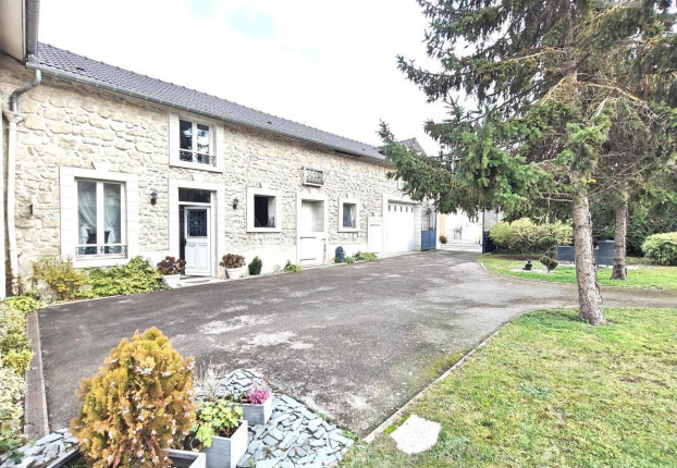 Maison 6 pièces 220 m² · à Caurel · 220 m² · 499 160 €