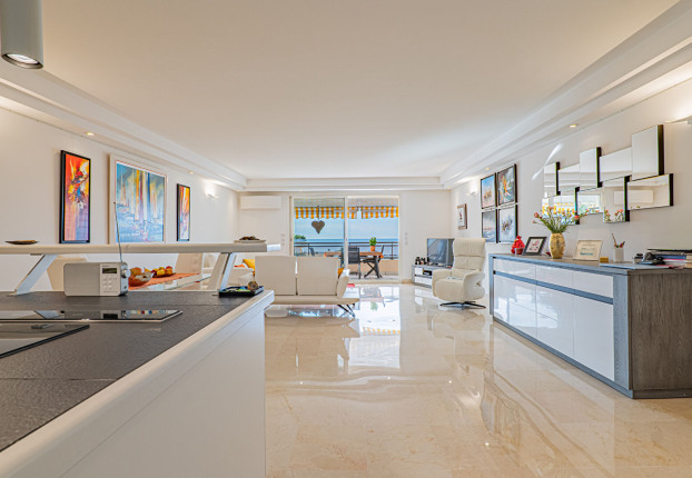 Appartement 3 pièces 92 m² · à Saint-Laurent-du-Var · 91,5 m² · 1 165 000 €