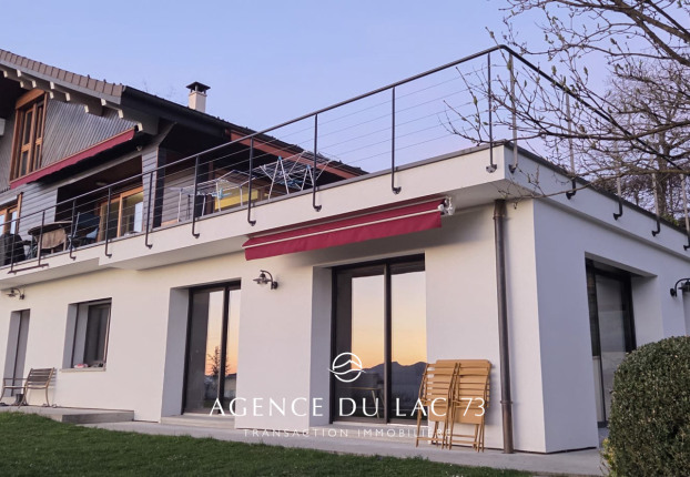 Maison 10 pièces 178 m² · à Pugny-Chatenod · 178 m² · 970 000 €