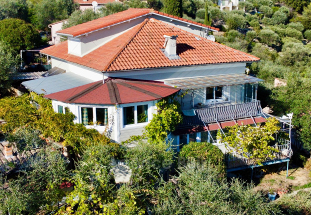 Maison 7 pièces 175 m² · à Saint-André-de-la-Roche · 175 m² · 629 100 €
