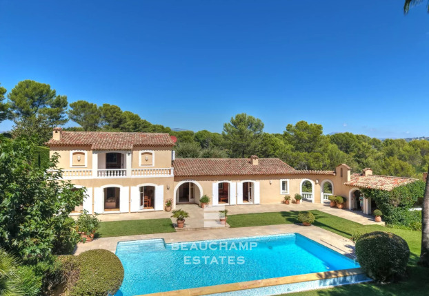 Maison 340 m² · à Saint Martin-le Miracle, Mougins · 340 m² · 3 690 000 €