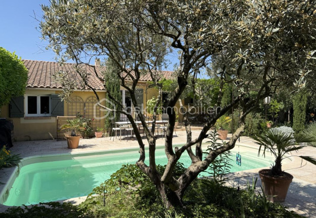 Maison 6 pièces 182 m² · à Mallemort · 182 m² · 645 000 €