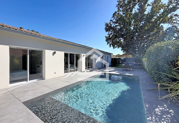 Maison 6 pièces 130 m² · à Saint-Aubin-de-Médoc · 130 m² · 600 000 €