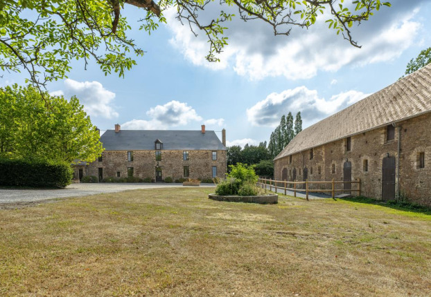 Maison 12 pièces 400 m² · à Bayeux · 400 m² · 1 990 000 €
