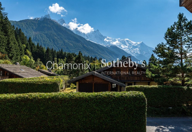 Maison 8 pièces 210 m² · à Chamonix-Mont-Blanc · 210 m² · 1 995 000 €