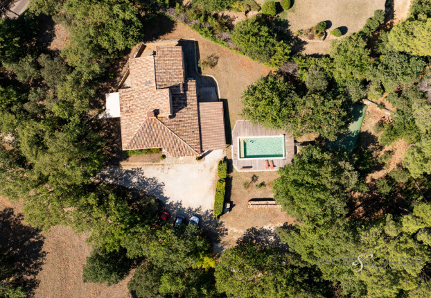 Maison 7 pièces 142 m² · à Gordes · 142 m² · 779 000 €