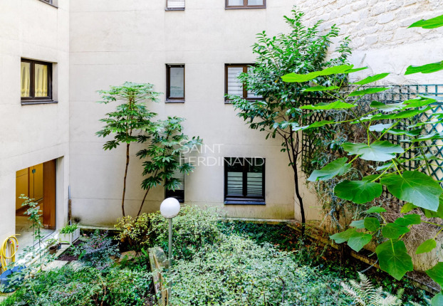 Appartement 5 pièces 95 m² · à Pasteur Montparnasse, Paris 15ème · 94,7 m² · 890 000 €