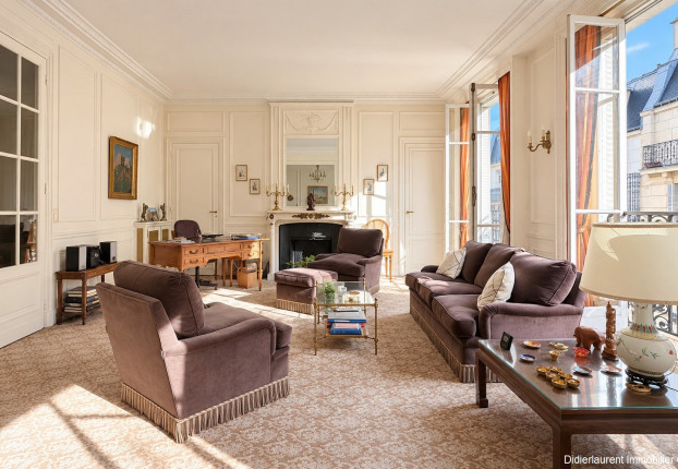 Appartement 6 pièces 183 m² · à Paris 17ème · 183 m² · 2 100 000 €