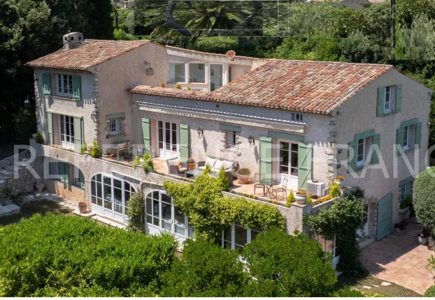 Maison 9 pièces 400 m² · à Village-le Val-Cabrieres, Mougins · 400 m² · 3 200 000 €