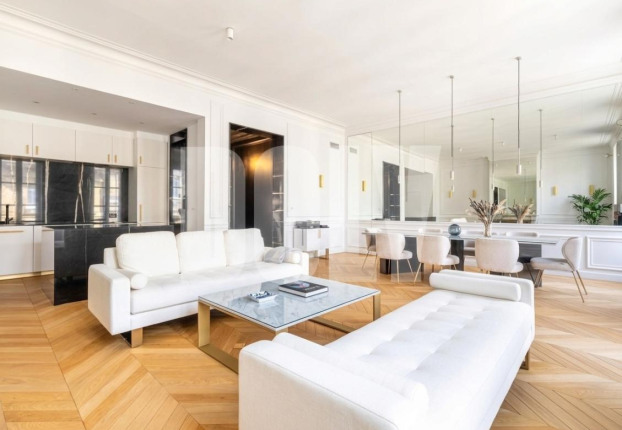 Appartement 4 pièces 103 m² · à Ternes-Maillot, Paris 17ème · 103 m² · 1 680 000 €