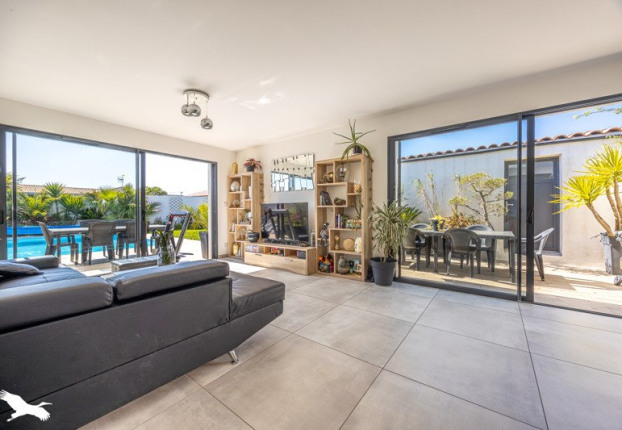 Maison 11 pièces 244 m² · à Aigrefeuille-d'Aunis · 244 m² · 585 000 €