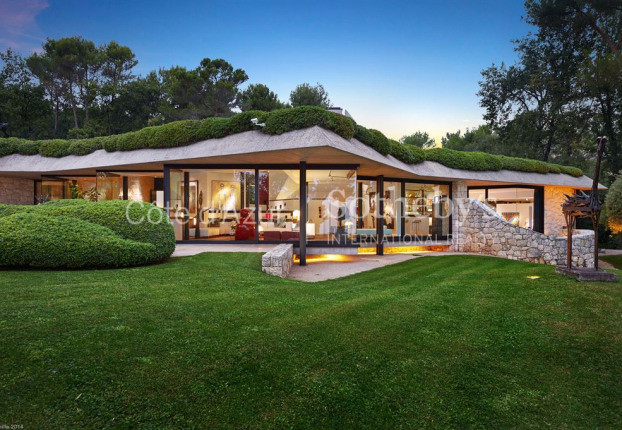 Maison 12 pièces 700 m² · à Saint-Paul-de-Vence · 700 m² · 12 000 000 €