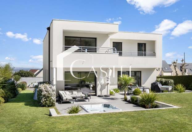 Maison 7 pièces 200 m² · à Orgeval · 200 m² · 1 399 000 €