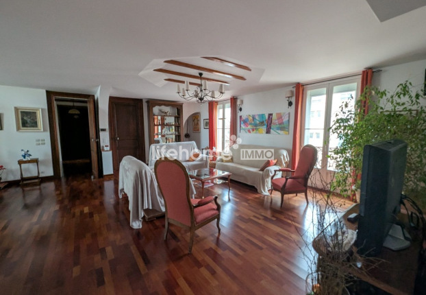Appartement 7 pièces 243 m² · à Frontignan · 243 m² · 492 000 €