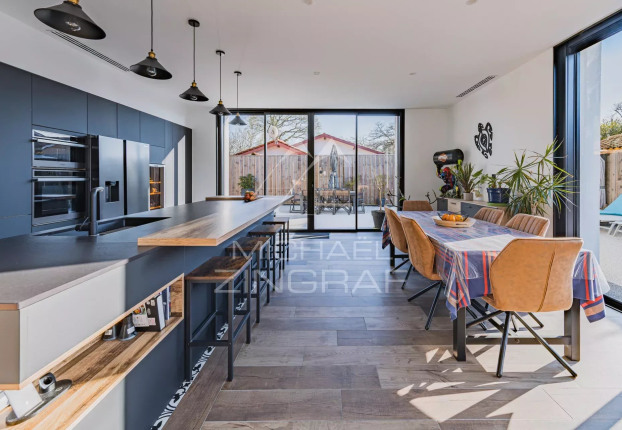Maison 4 pièces 123 m² · à Gujan-Mestras · 122,8 m² · 660 000 €