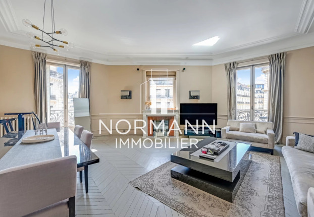 Appartement 4 pièces 151 m² · à Triangle d'Or, Paris 8ème · 151,3 m² · 2 950 000 €
