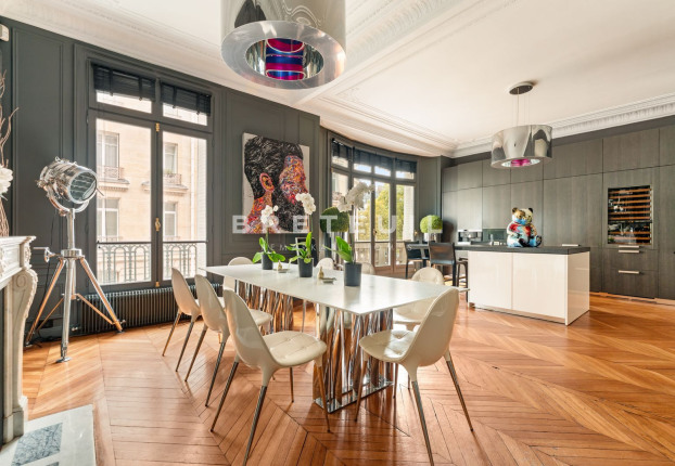 Appartement 5 pièces 201 m² · à Ternes-Maillot, Paris 17ème · 200,9 m² · 2 790 000 €