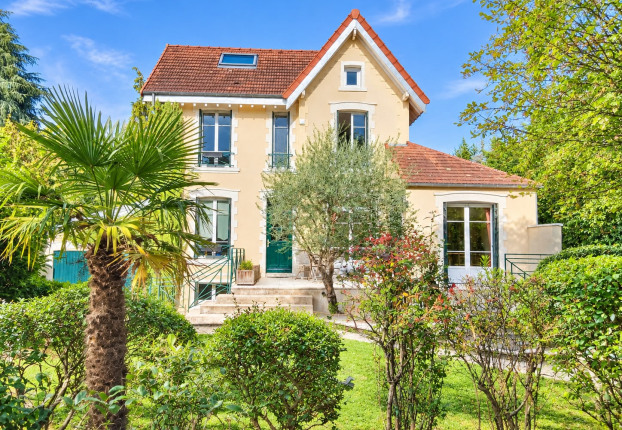 Maison 8 pièces 220 m² · à Vaucresson · 220 m² · 1 245 000 €
