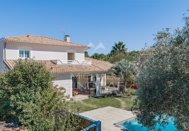 Maison 6 pièces 180 m² · à La Teste-de-Buch · 180 m² · 840 000 €
